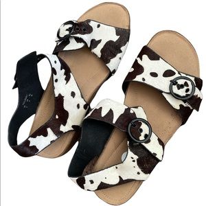 Cow print sandals new size 8